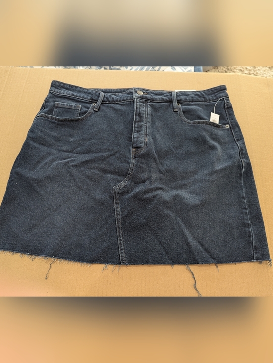 Old Navy Dresses & Skirts - Old Navy Blue Denim High-Rise Frayed Hem Jeans Mini Skirt Sz 16 *NWT